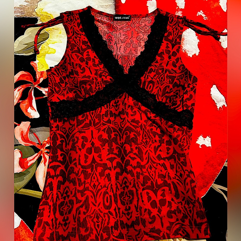 Vintage Y2K Red & Black Wet Seal Top Sz: S